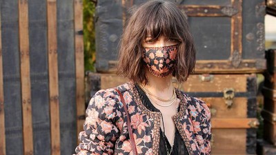 8 Aksi Model Bermasker di New York Fashion Week