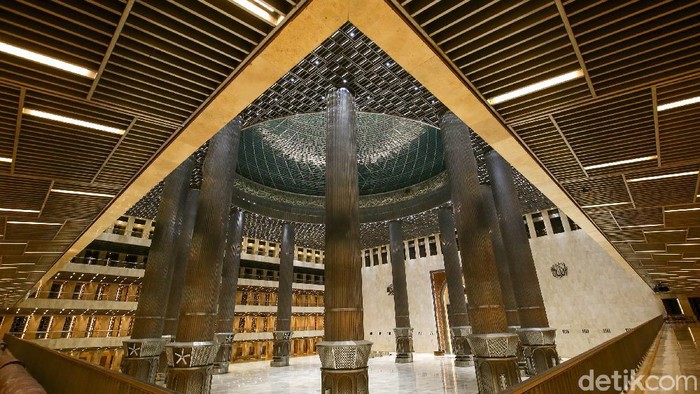 Terbesar asia tenggara di masjid Masjid Istiqlal: