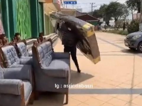 instagram Asrinda Basri yang bekerja tak kenal lelah