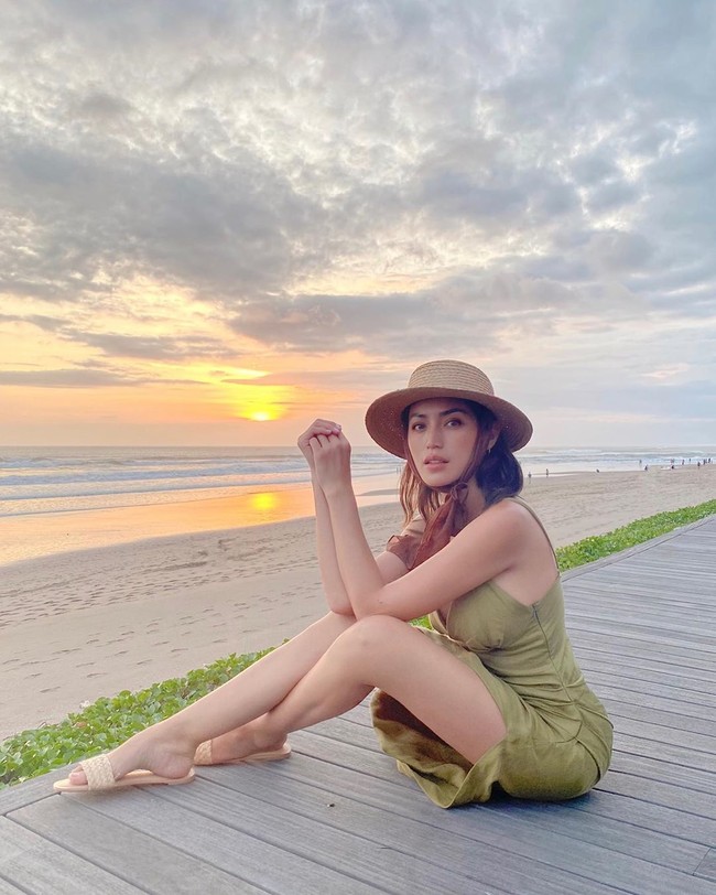 Beberapa waktu lalu Jessica Iskandar memutuskan untuk pindah ke Bali. Keputusannya untuk hijrah ke Pulau Dewata itu disebut-sebut untuk mengobati luka hatinya setelah gagal menikah dengan Richard Kyle.  Foto: dok. Instagram