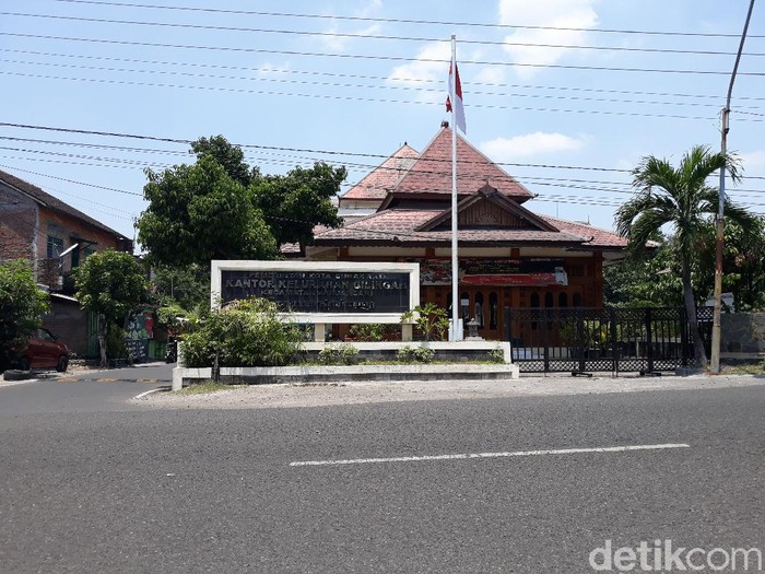 Kantor Kelurahan Gilingan Solo ditutup gegara ada petugas positif Corona, Jumat (18/9/2020).