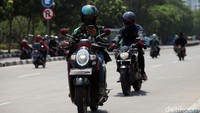 Aksi berbahaya itu tak hanya membahayakan diri sendiri tetapi juga orang lain.