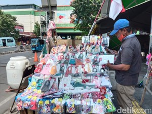Jualan Sepi, Pedagang Masker Scuba Minta Bantuan untuk Bertahan Hidup