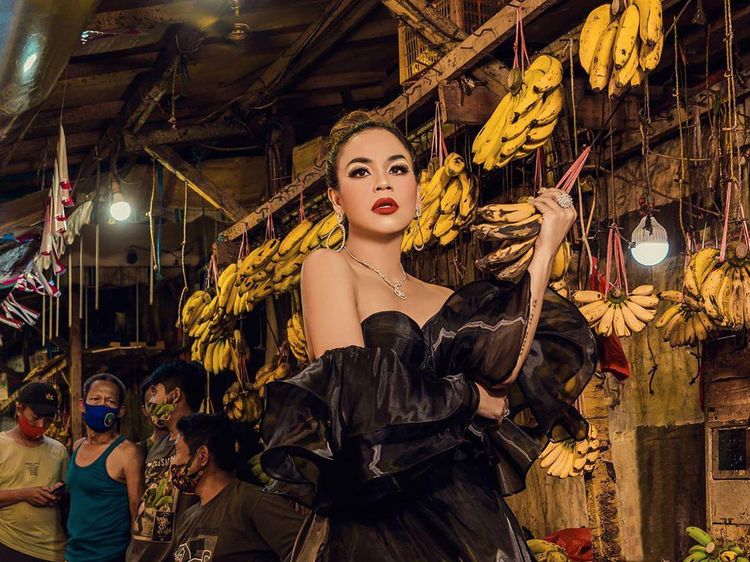 Aksi Seru Melaney Ricardo di Pasar Glodok dan Momen Kulinerannya