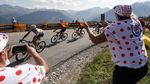 Melihat Pebalap Tour de France Melahap Trek Pegunungan