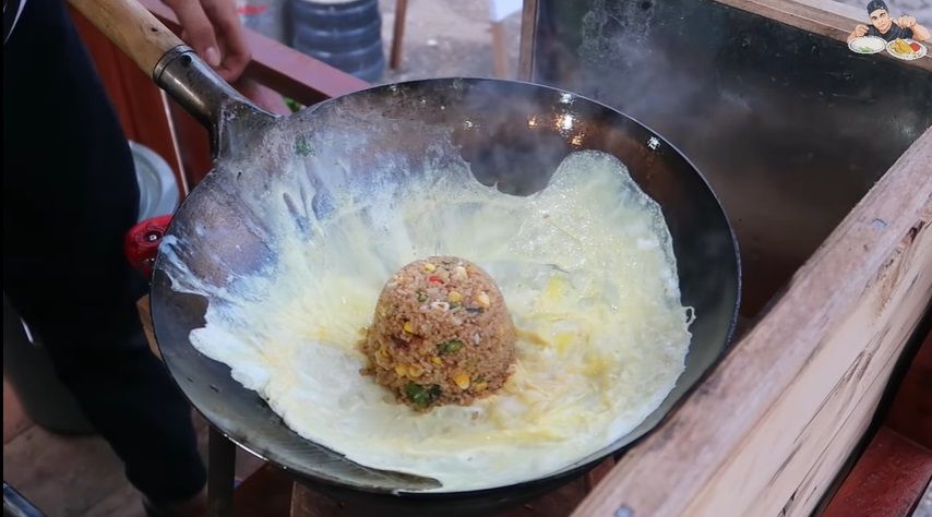 Mantan Chef di Brunei Darussalam Jualan Nasi Goreng Kaki Lima