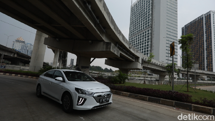 Hyundai Kona Dan Ioniq Listrik Resmi Meluncur Di Ri Harga Mulai Rp 624 8 Juta