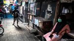 13 Pedagang Kena Corona, Pasar Kalimati Disemprot Disinfektan
