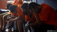 Petugas pun diketahui mengungkap adanya dugaan kecurangan data dan jumlah benih lobster yang akan diekspor tersebut.