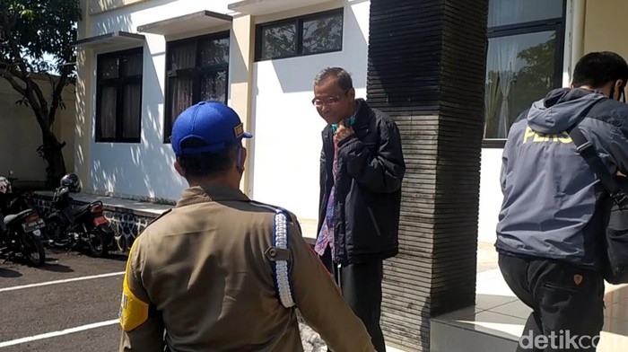 Petugas menemukan sejumlah ASN tak bermasker saat razia kantor dinas
