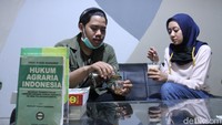 Sejak dibuka, sudah banyak warga yang datang ke PURA Koffie tidak hanya untuk mencicipi kopi, melainkan berkonsultasi tentang hukum dan tak jarang juga ada warga yang sedang memiliki persoalan hukum.