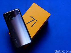 Unboxing Realme 7i, Ponsel Rp 3 Jutaan Punya Mode Cinema