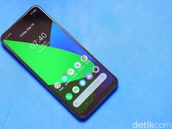 Unboxing Realme 7i, Ponsel Rp 3 Jutaan Punya Mode Cinema