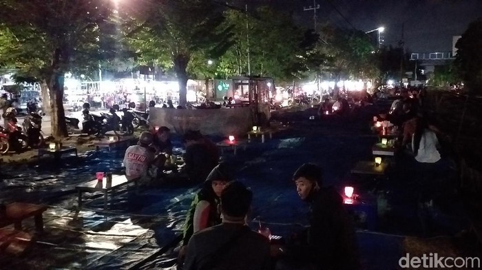 remaja nongkrong