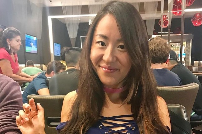 Susie tinggal di Los Angeles tapi sering pulang ke rumah ibunya di Waterford. Dalam kejuaran poker diyakini Susie telah memenangkan hadiah senilai total Rp 3 miliar sepanjang kariernya.  Foto: dok. Instagram