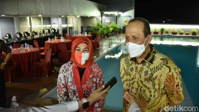 Kepala Badan Nasional Penanggulangan Terorisme (BNPT), Komjen Boy Rafli Amar dan Ketua FKPT Gorontalo, Dr Ani M Hasan (Ajis Khalid/detikcom)