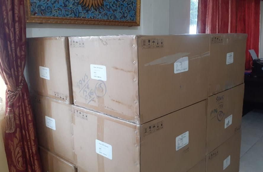PCR dan masker medis dari Gerindra Sumbar