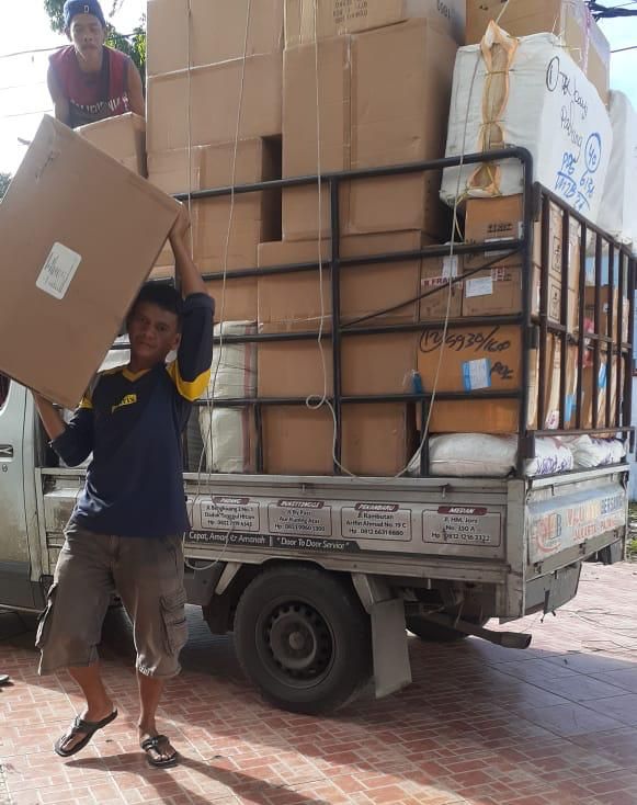 PCR dan masker medis dari Gerindra Sumbar