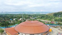 Nampak dari jauh pemandangan laut. Istora Papua mulai dibangun pada bulan Agustus 2019 dan memiliki luasan 7.740 meter persegi di mana saat ini, venue ini menjadi Istora terbesar di Indonesia melebihi Istora Gelora Bung Karno yang berlokasi di Jakarta, ujar keterangan tertulis PT PP (Persero) Tbk, dikutip Rabu (16/9/2020) Foto: Dok. PT PP (Persero) Tbk.