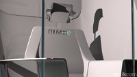 Interior yang fungsional dengan desain minimalis memiliki permukaan datar dan bahan yang mudah dibersihkan. Foto: Pool (carscoops)