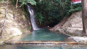 Potret Curug Cipeteuy, Wisata Alam Favorit Ridwan Kamil