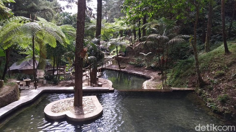 Daya tarik atraksi di Curug Cipeuteuy