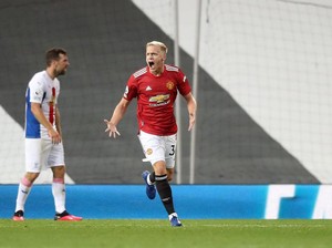 Tenang, Solskjaer Percaya Kok Sama Van De Beek