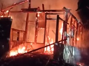 Rumah Nenek 80 Tahun di Trenggalek Ludes Terbakar