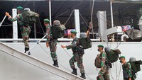 Sebanyak 450 prajurit Yonif 133/Yudha Sakti dari Kodam I/Bukit Barisan dipulangkan dengan menggunakan KRI Teluk Hading usai bertugas di 29 pos pengamanan perbatasan RI-Malaysia di sektor timur Kalbar selama sembilan bulan.