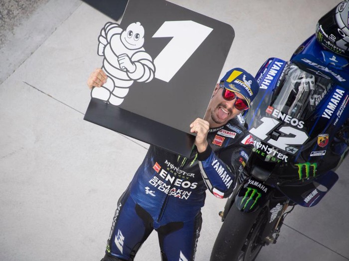 MISANO ADRIATICO, ITALY - SEPTEMBER 19: Maverick Vinales of Spain and Monster Energy Yamaha MotoGP Team  celebrates the MotoGP pole position at the end of the qualifying practice during the MotoGP Of San Marino - Qualifying at Misano World Circuit on September 19, 2020 in Misano Adriatico, Italy. (Photo by Mirco Lazzari gp/Getty Images)