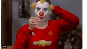 David de Gea pun ditampilkan seperti badut karena performanya tak kunjung bagus. Foto: istimewa