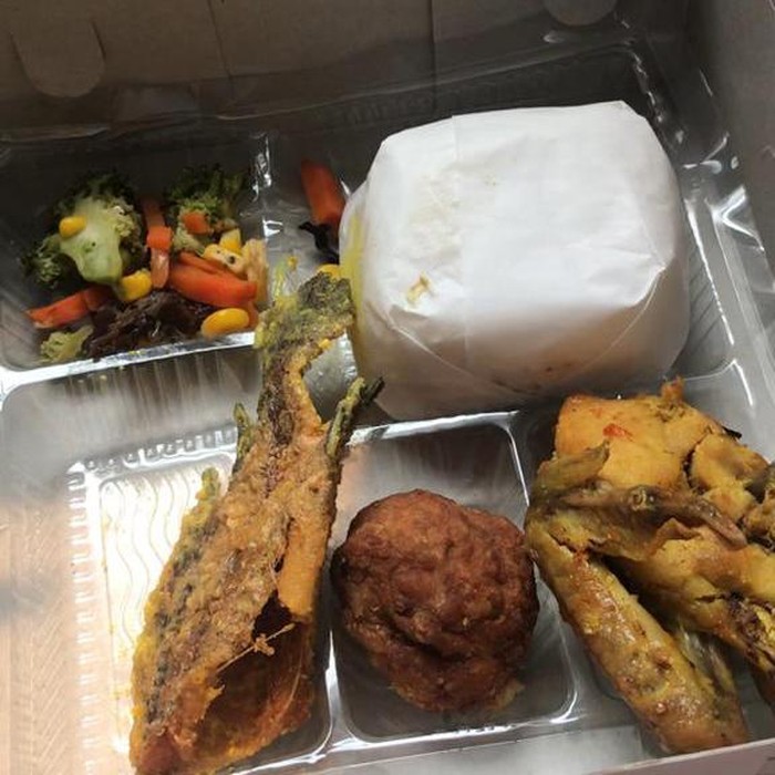 Ini Menu Makanan Pasien COVID-19 di Wisma Atlet - Halaman 2