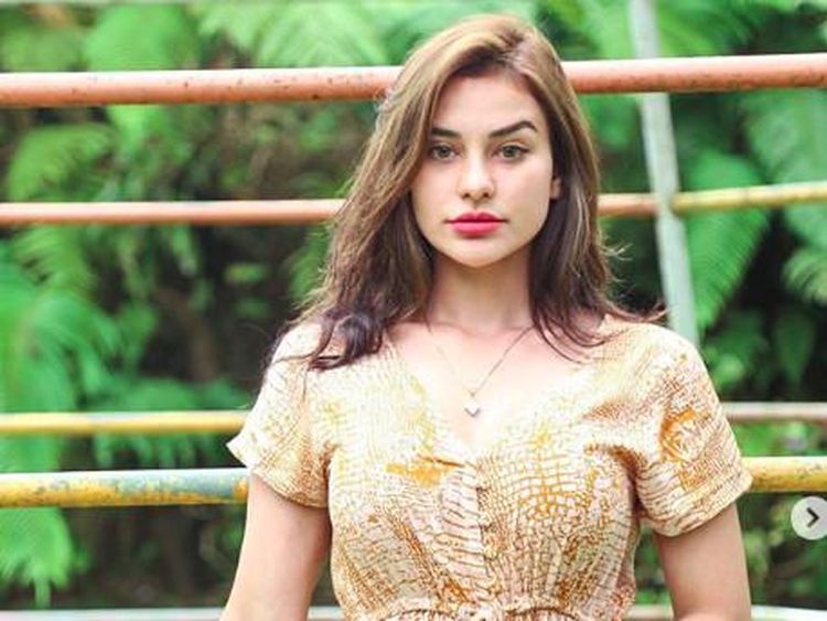 Kecantikan Nora Alexandra yang Nggak Pernah Pudar
