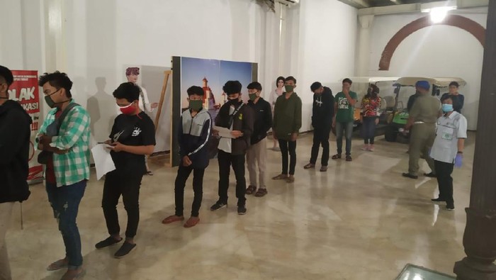 Operasi protokol kesehatan virus Corona di Kota Semarang, Sabtu (19/9/2020).
