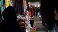 Begini suasana di Pasar Baru, Kota Bandung, Minggu (20/9).