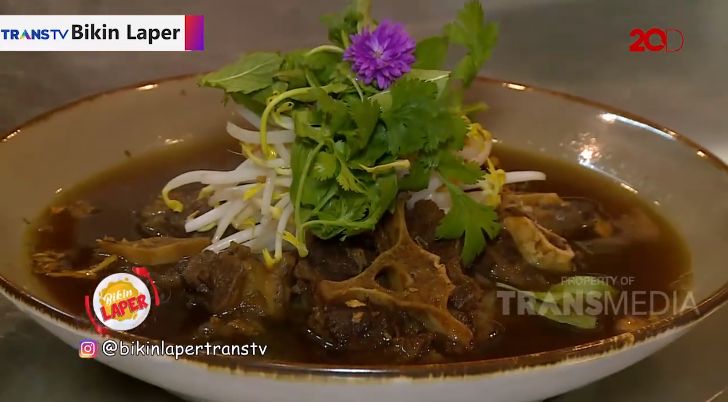 Puas Makan Gujeolpan dan Sup Buntut khas Korea yang Empuk Juicy