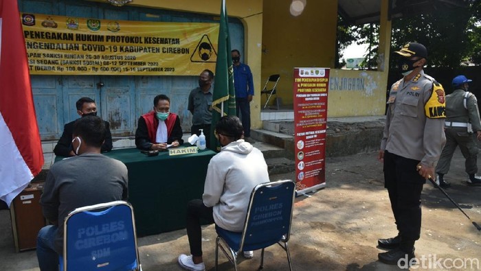 Razia masker di cirebon