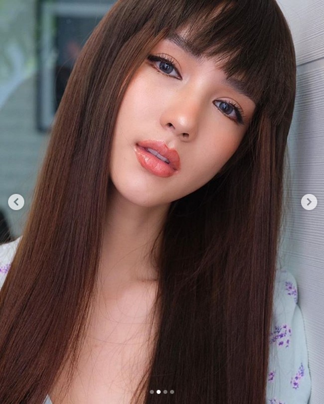Seiring semakin menanjak popularitasnya, Rinrada banyak menjadi model sampul majalah Thailand. Followers Instagramnya pun terus bertambah hingga kini jumlahnya lebih dari 1,4 juta. Foto: Dok. Instagram Rinrada Yoshi
