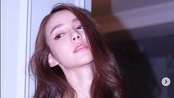 8 Foto Rinrada Yoshi, Aktris Transgender yang Lebih Cantik dari Wanita Asli