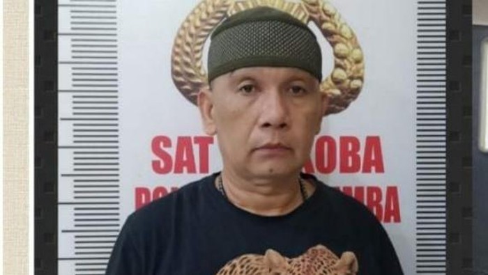 Seorang oknum polisi di Sulawesi Selatan, Andi Baso Amir (47) ditangkap karena  menyimpan narkoba jenis sabu (dok. Istimewa)