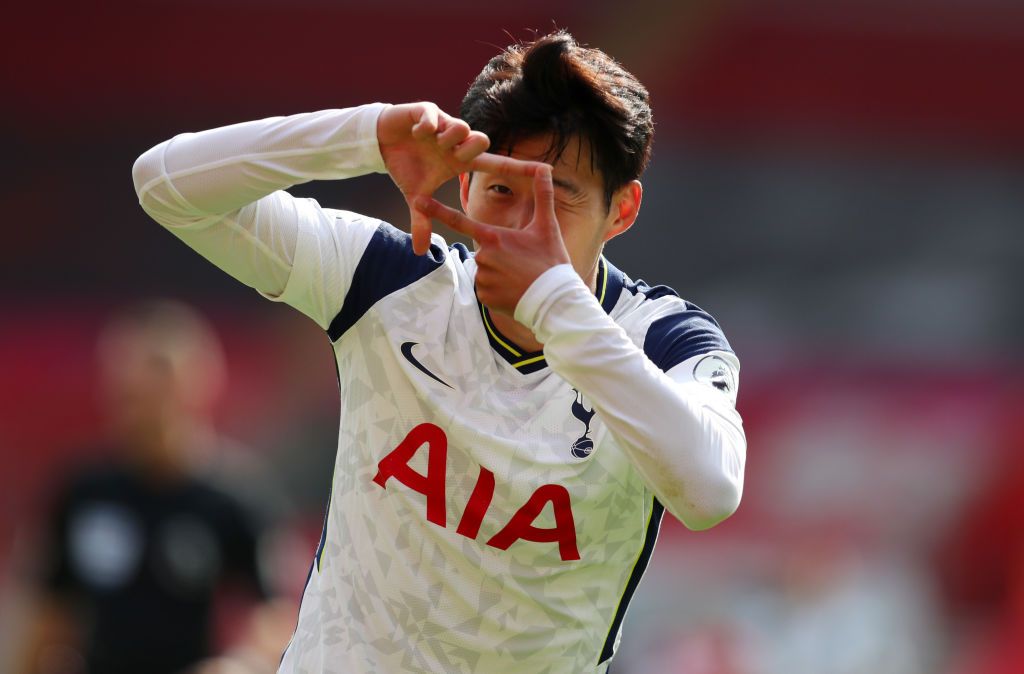 Southampton vs Tottenham Hotspur SOUTHAMPTON, ENGLAND - SEPTEMBER 20: Heung-Min Son of Tottenham Hotspur celebrates after scoring his team's second goal during the Premier League match between Southampton and Tottenham Hotspur at St Mary's Stadium on September 20, 2020 in Southampton, England. (Photo by Catherine Ivill/Getty Images)