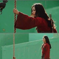 Aksi Liu Yaxi di sela pengambilan gambar film yang terinsipriasi dari kartun Disney itu.  (Foto: Instagram/@_liuyaxi)