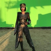 Bukan cuma karakter Mulan, ia juga menjadi stunt-double untuk peran si penyihir jahat bernama Xianniang. Karakter tersebut dibintangi oleh aktris Gong Li. (Foto: Instagram/@_liuyaxi)