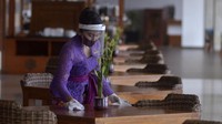 Adaptasi kebiasaan baru di Bali diterapkan dalam tiga tahapan yakni tahap pertama telah dimulai 9 Juli 2020 lalu untuk masyarakat lokal.