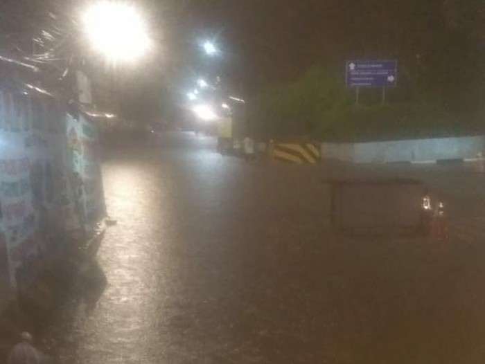 Banjir 25 Cm di Jalan Abdul Jalil, Karet, Jakarta Pusat