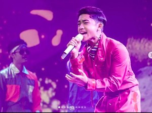 Rasa Syukur Bertrand Peto Gelar Konser Perdana