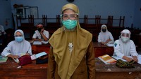 Nantinya, BLT itu akan dikoordinasikan oleh Kementerian Pendidikan dan Kebudayaan di bawah Menteri Pendidikan dan Kebudayaan, Nadiem Makarim. ANTARA FOTO/Syaiful Arif  