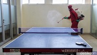 Ruang olahraga juga disemprot.