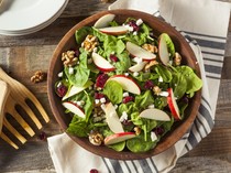 Ngeri! Pelanggan Ini Trauma Usai Makan Salad Berisi Jari Manusia