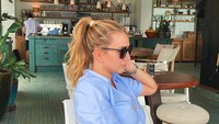 Julia Vigas juga bukan wanita sembarangan, ia memiliki hotel bintang tiga, The Terramar, di Barcelona. Foto: Instagram Julia Vigas